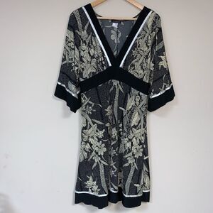 Kimono Wrap Style Dress Women’s XL Black White Fit & Flare Party Flowy Floral